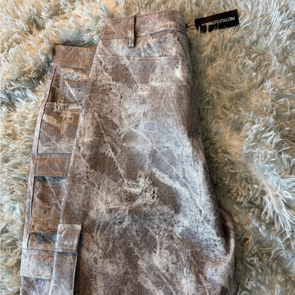 PrettyLittleThing Earthy Tie-Dye Cargo Pants - Picture 10 of 10